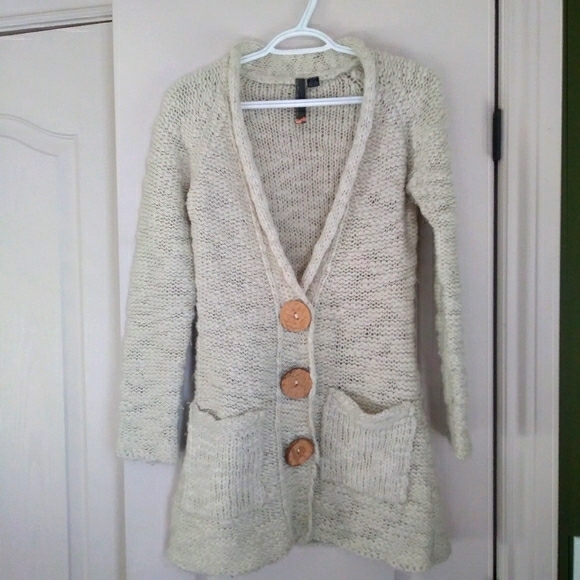 Long thick knit/sweater - Picture 2 of 5